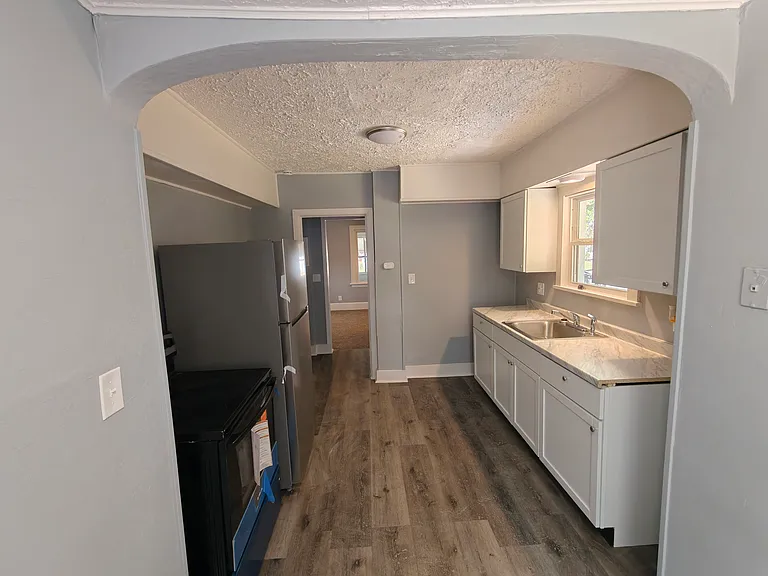 886 Stoner St — Photo 12