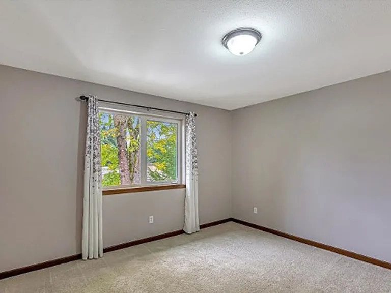 13226 101st Ln NE — Photo 9