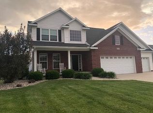 8275 Summer Ridge Ct, Freeland, MI 48623