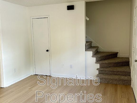 5th image of 1055 Rives Rd APT 13
