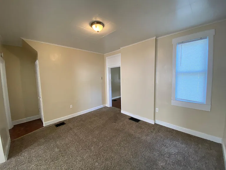 159 E Penn St #HOUSE — Photo 7