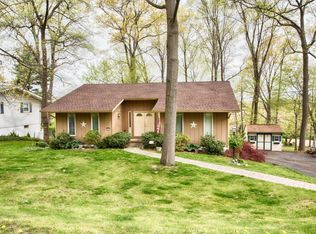 2444 Evanwood Rd, Bath, PA 18014