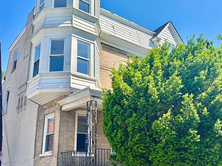 535 W Tilghman St — Photo 1