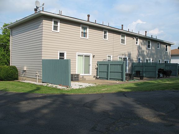 2nd image of 2812 Burns Ave