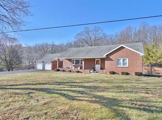 513 Blue Mountain Dr, Walnutport, PA 18088