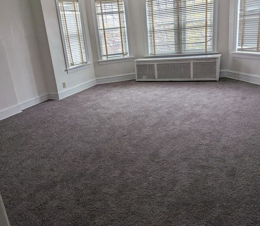 1st image of 7220 S King Dr APT 3