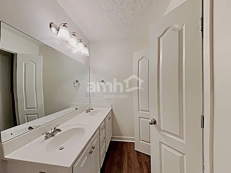 1504 Beaconcrest Cir — Photo 12