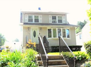 1153 Queen Anne Rd, Teaneck, NJ 07666