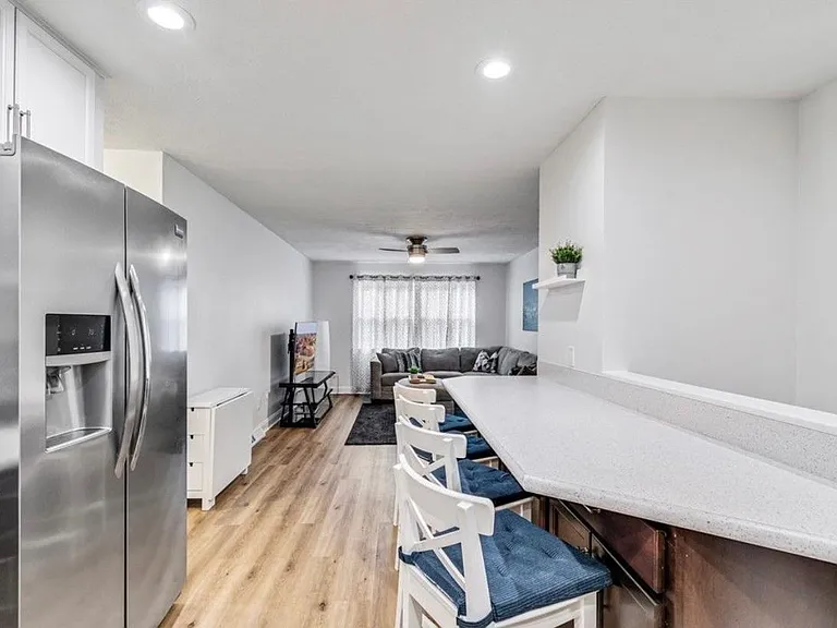 3811 Edgepark Dr — Photo 3