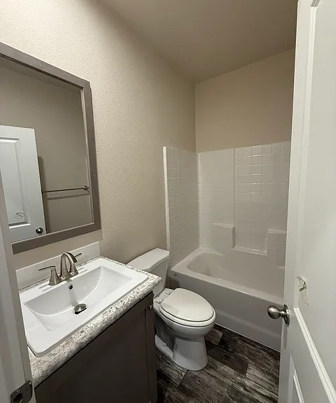 403 NW Commerce St — Photo 6