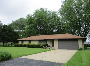 6919 Rex Ct, Rockford, IL 61102