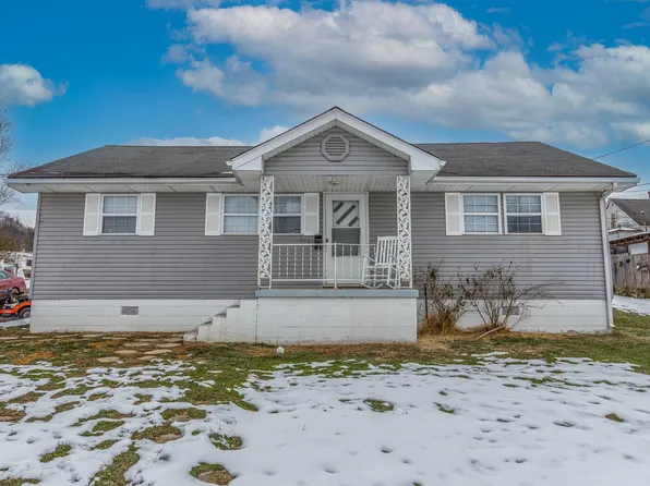 713 Broadway St, Irvine, KY 40336