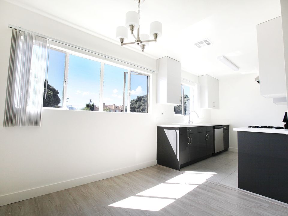 1st image of 11562 Gateway Blvd #11576