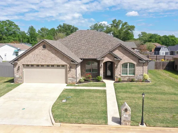 201 Lafoy Ln, Hallsville, TX 75650