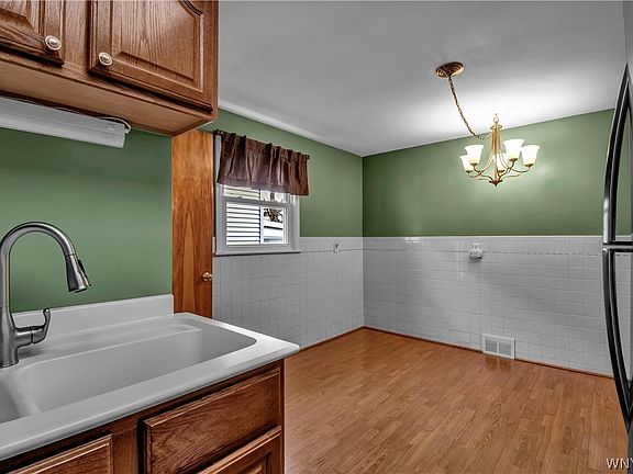 5th image of 288 W Girard Blvd