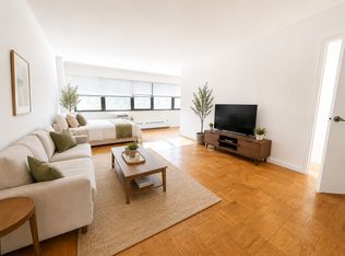 330 E 46th St APT 3V, New York, NY 10017