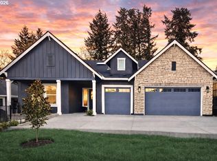 23000 Bland Cir, West Linn, OR 97068