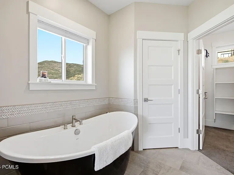 11293 N Shoreline Dr — Photo 26