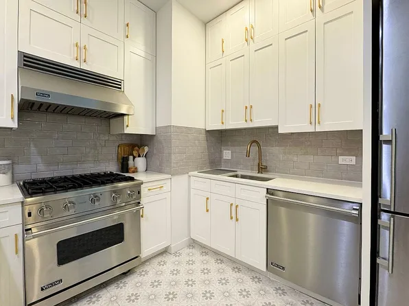 33 5th Ave APT 1D, Manhattan, NY 10003