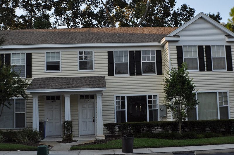 Exterior Front - Unit on right