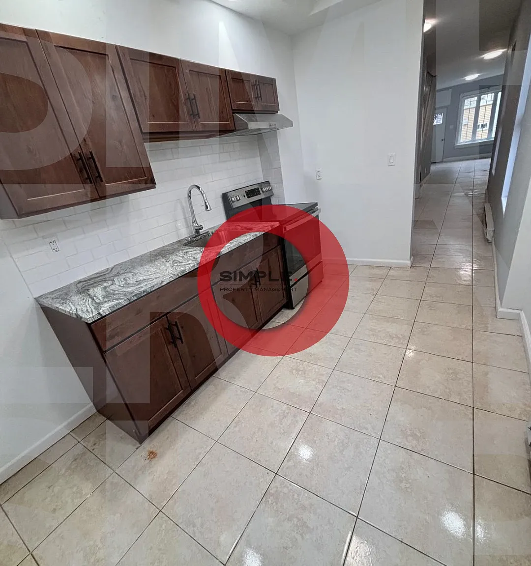 3 bed, 1163 sqft, $1,275 — Photo 1