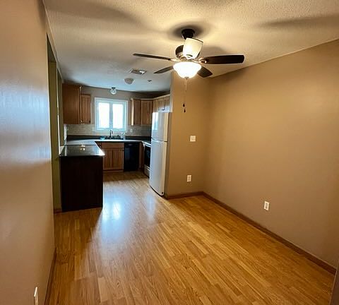 3rd image of 728 Beverage Hill Ave APT 25