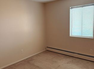 147 Sylvan St APT 19A, Danvers, MA 01923