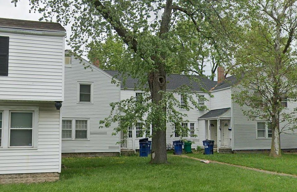 1st image of 326 Millicent Ave