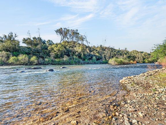 4th image of Clark Mountain Rd