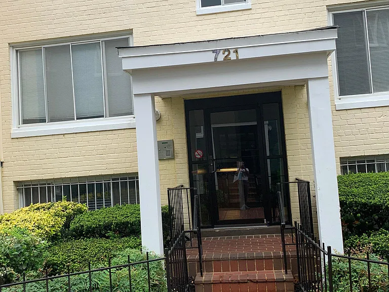 721 Brandywine St SE #104 — Photo 1