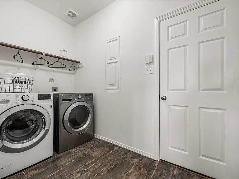 6742 Durango Creek Dr — Photo 28