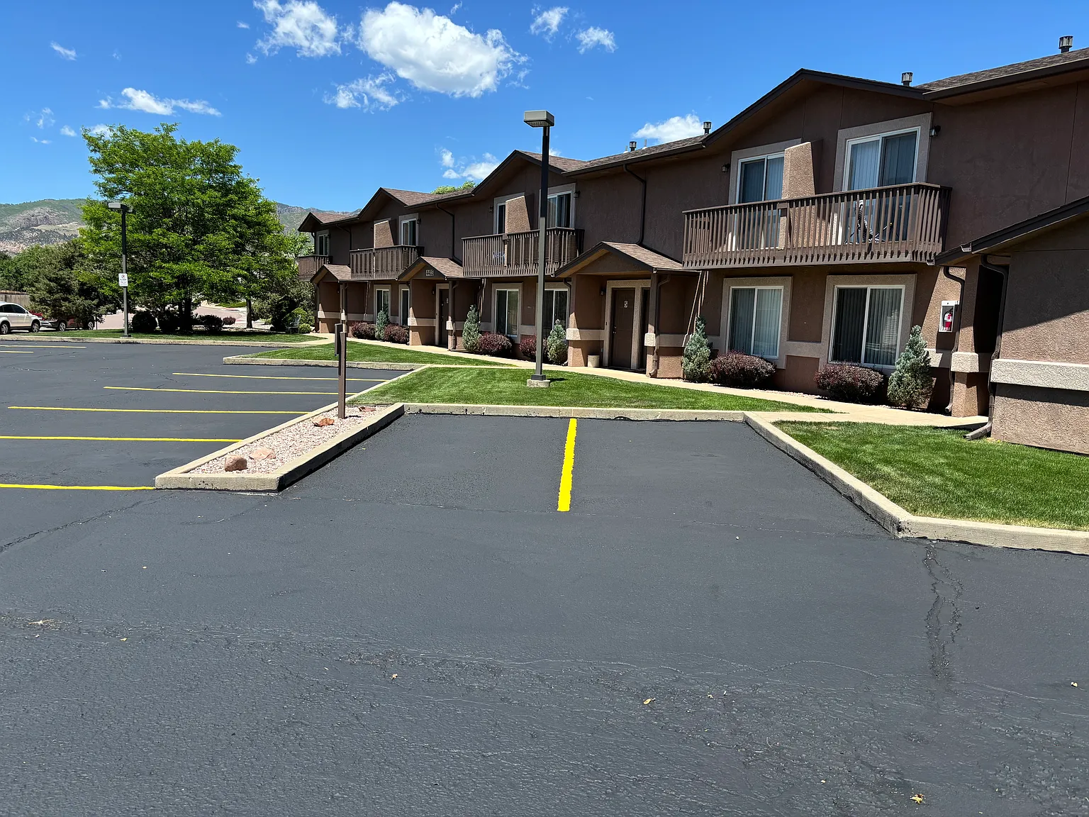2 bed, 1.5 bath, 1000 sqft, $1,450 — Photo 3