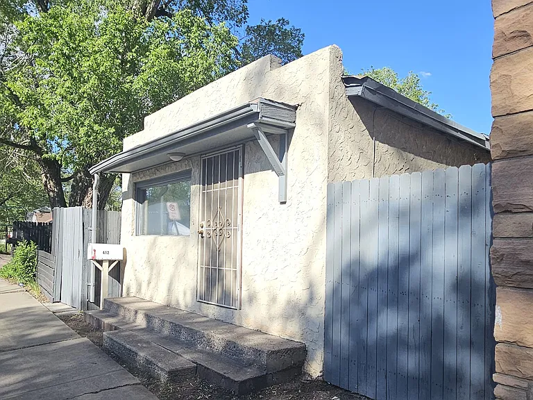 412 S San Francisco St — Photo 1