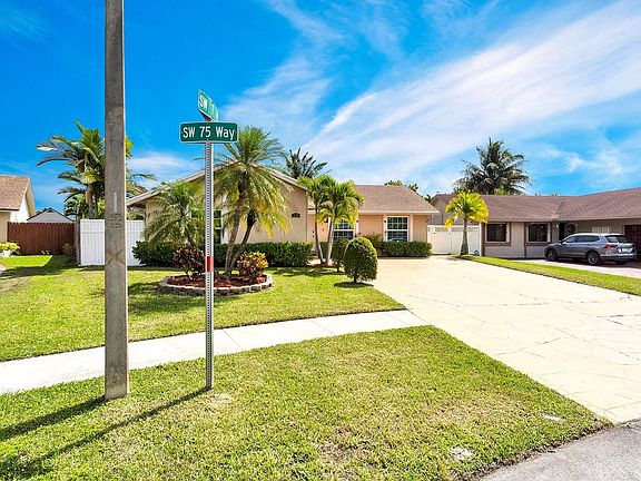 2nd image of 714 SW 75th Way