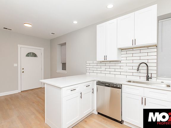 3rd image of 1649 N Paulina St APT 1R