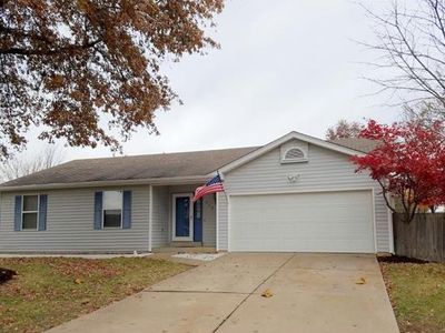 910 W Woolwick Ct, Saint Charles, MO, 63304