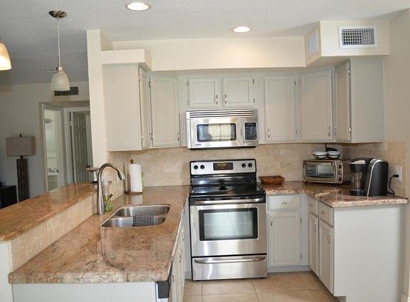 3rd image of 6527 W Cortez St