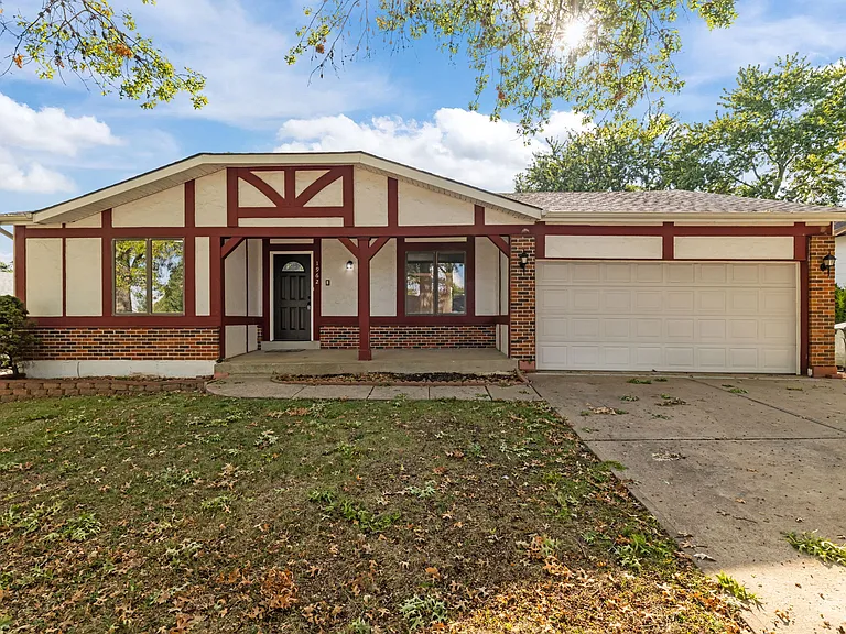 1962 Riverwood Trails Dr — Photo 1