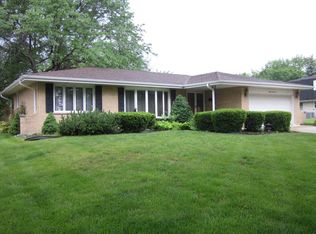 1529 73rd St, Darien, IL