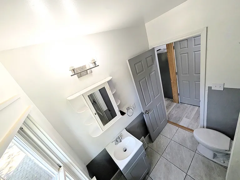 2410 W 42nd Ave — Photo 3