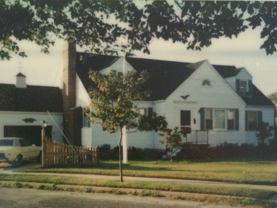2nd image of 120 Bay Shore Dr