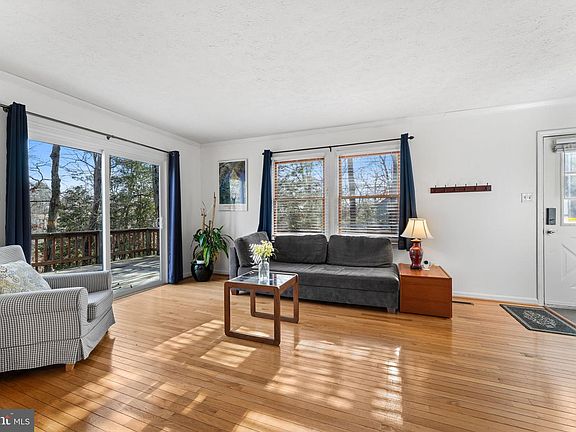 3rd image of 11624 Deadwood Dr