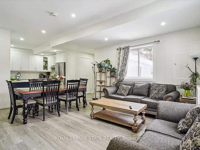251R King St E — Photo 4