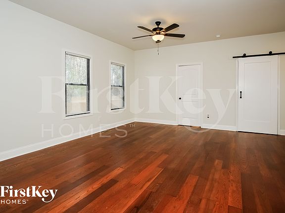 3rd image of 123 E End Ave