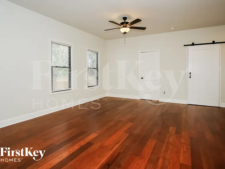 123 E End Ave — Photo 3