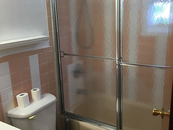 3rd image of 3123 37th St
