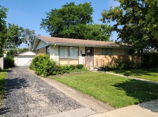 218 S Princeton St, Addison, IL 60101
