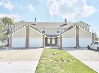 2120B Highridge Dr, Pleasant Hill, MO 64080