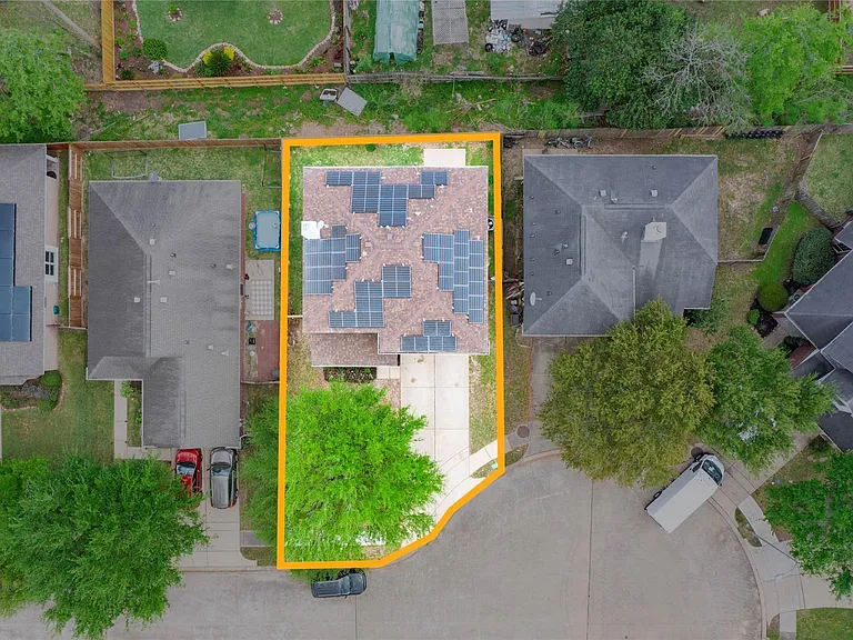 16327 Woma Ct — Photo 35