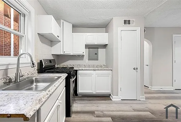 2 bed, 800 sqft, $1,550 — Photo 1